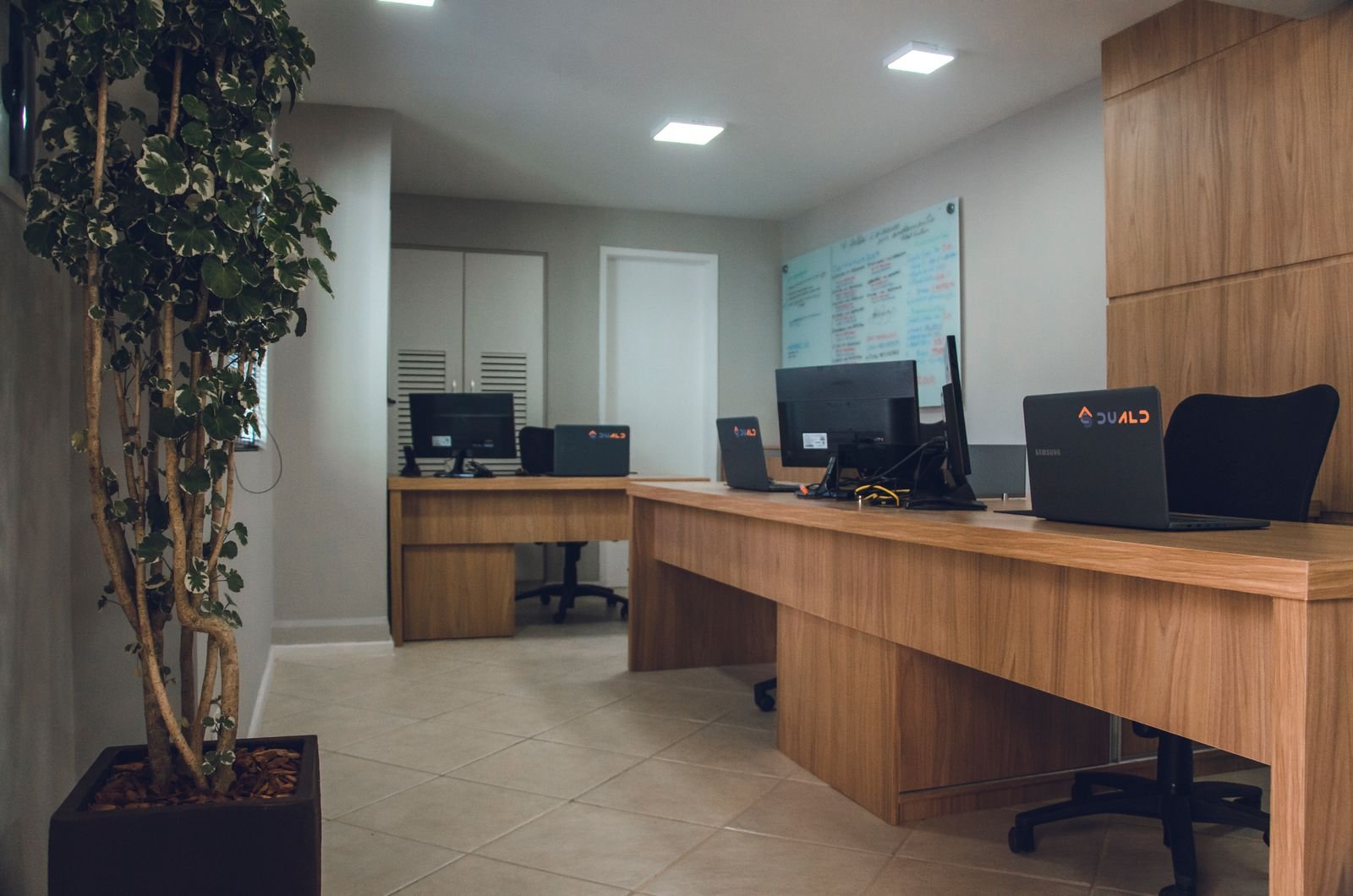 Modern office renovation in Dubai